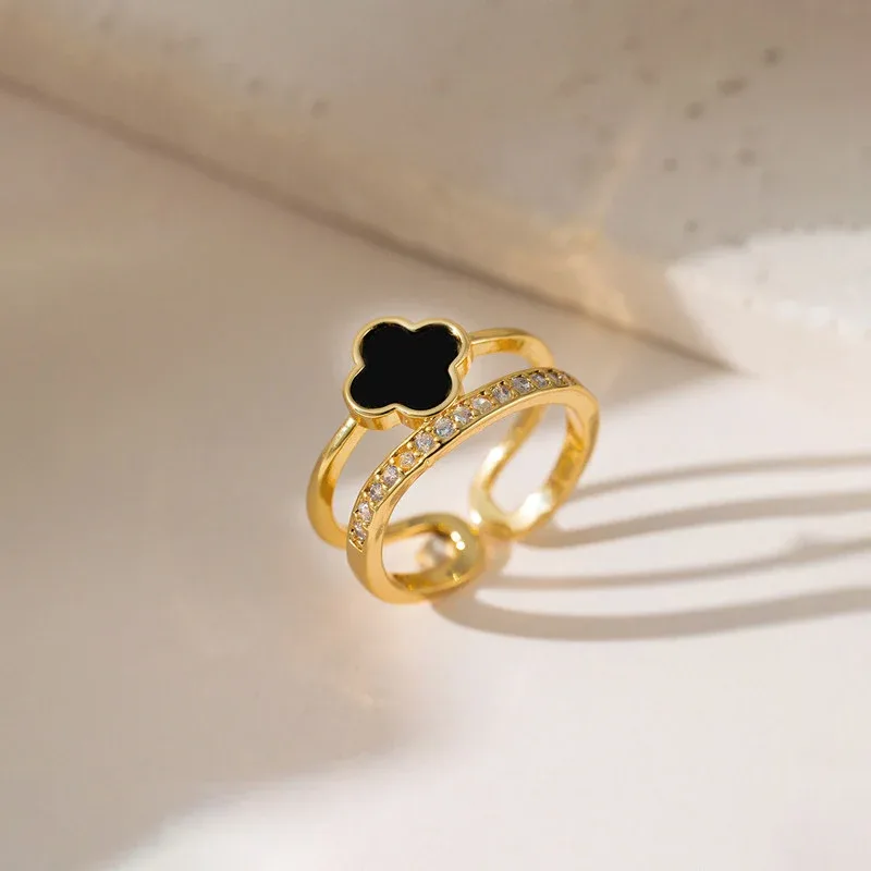 Clover  Ring